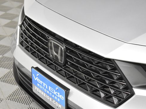 Certified 2023 Honda Accord Sport image 11