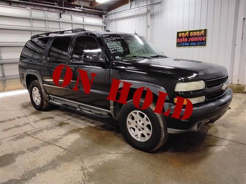 Used 2004 Chevrolet Suburban Z71 w/ Preferred Equipment Group AWD/4WD image 1