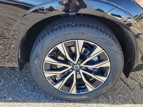 Certified 2025 Volvo XC60 B5 Core w/ Climate Package image 15