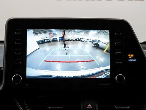 Used 2020 Toyota C-HR LE FWD image 20