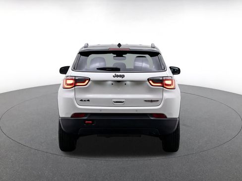 Used 2025 Jeep Compass Trailhawk AWD/4WD image 8