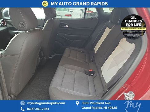 Used 2024 Chevrolet Trax RS image 28