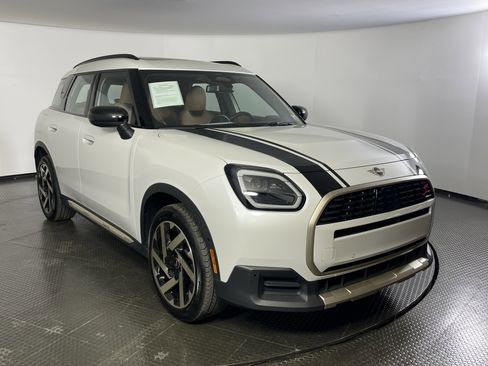 Used 2025 MINI Cooper Countryman S AWD/4WD image 3