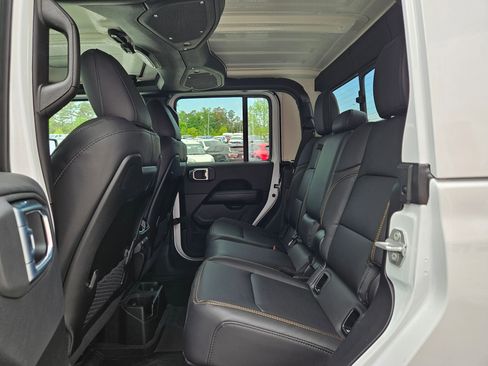 New 2026 Jeep Gladiator Sport image 23