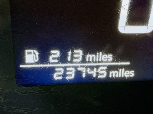 Used 2025 Nissan Kicks SV image 18