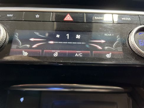 Used 2024 Genesis GV80 2.5T image 38