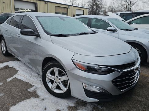 Used 2020 Chevrolet Malibu LS image 3