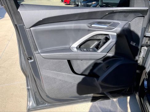 Used 2025 Audi Q5 Premium w/ Convenience Package image 20