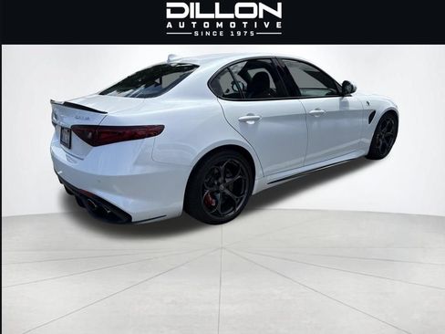 Used 2017 Alfa Romeo Giulia Quadrifoglio RWD image 6