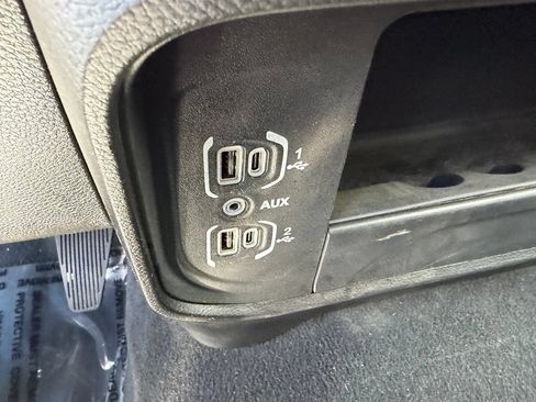 Used 2024 RAM 2500 Laramie w/ Safety Group AWD/4WD image 31