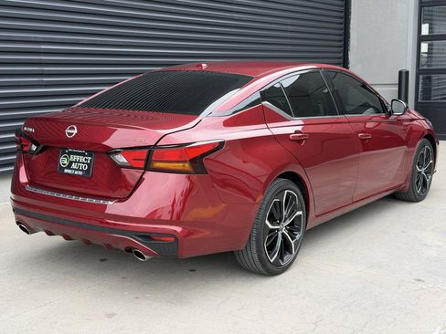 Used 2024 Nissan Altima 2.5 SR FWD image 11