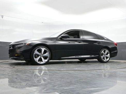 Used 2018 Honda Accord Touring image 37