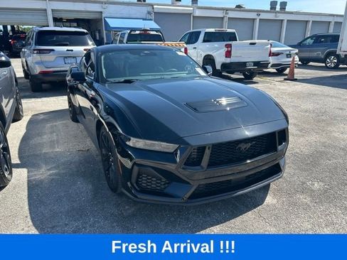 Used 2025 Ford Mustang GT Premium RWD image 6