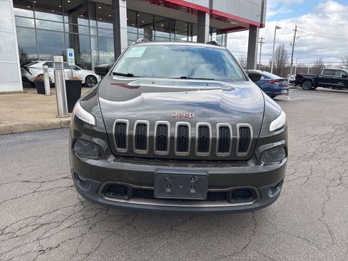Used 2016 Jeep Cherokee 75th Anniversary image 8