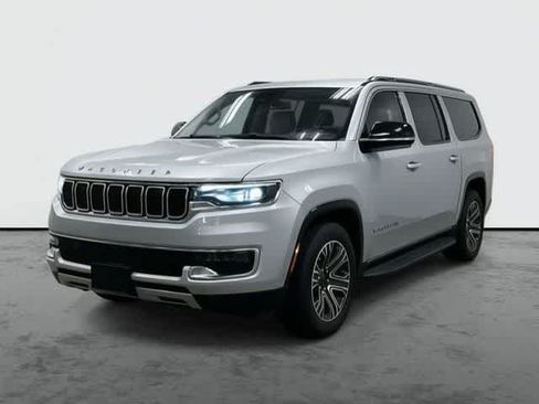 Used 2024 Jeep Wagoneer L Series II w/ Flexible Seating Group AWD/4WD image 1