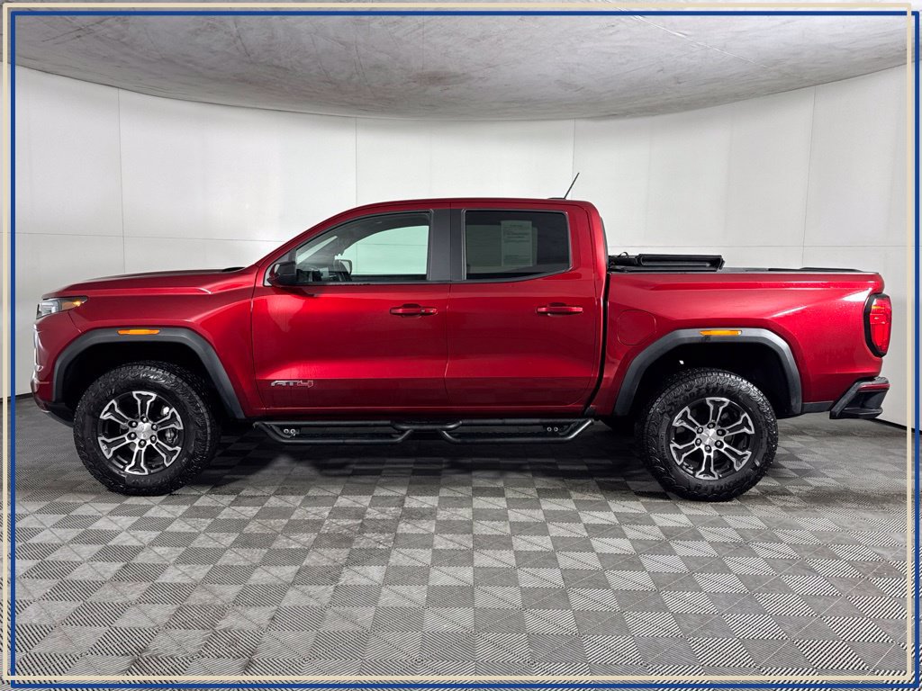 Certified 2025 GMC Canyon AT4 w/ AT4 Premium Package AWD/4WD image 13