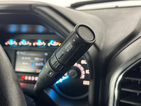 Used 2018 Ford F150 XLT w/ Equipment Group 302A Luxury AWD/4WD image 18