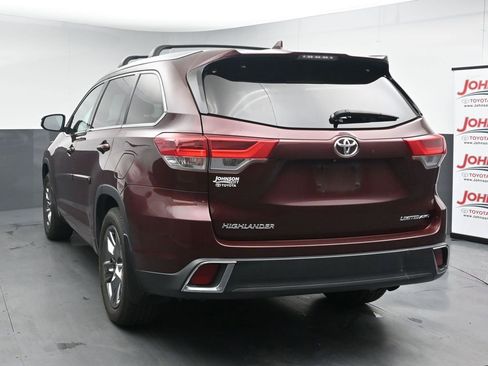 Used 2018 Toyota Highlander Limited Platinum AWD/4WD image 6