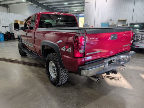 Used 2004 Chevrolet Silverado 2500 LS w/ Snow Plow Prep Package image 4