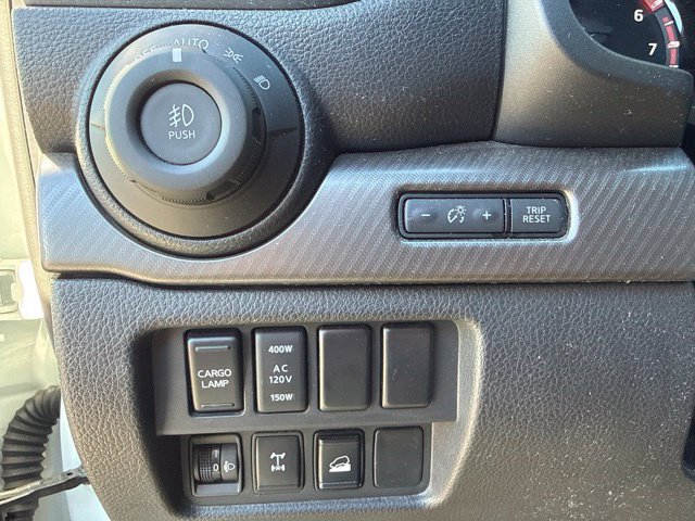 Used 2024 Nissan Titan PRO-4X w/ Pro-4x Convenience Package AWD/4WD image 18