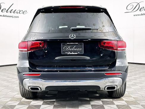 Used 2023 Mercedes-Benz GLB 250 4MATIC image 5