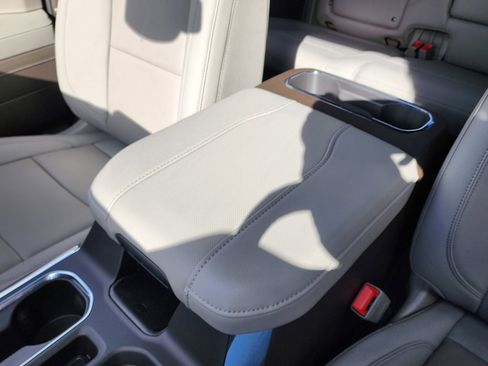 New 2026 GMC Sierra 1500 SLT w/ SLT Premium Plus Package image 31