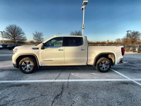 Used 2025 GMC Sierra 1500 SLT image 3