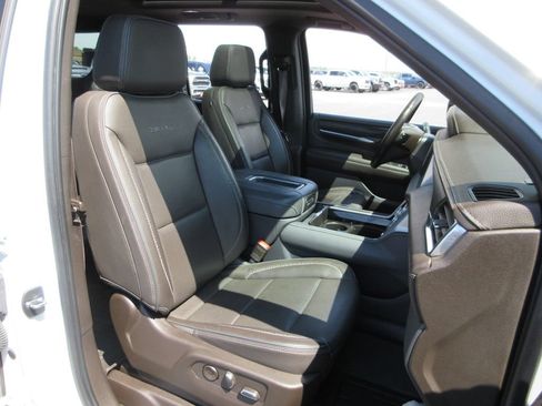 Certified 2022 GMC Yukon Denali AWD/4WD image 27