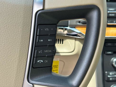 Used 2011 Lincoln MKZ AWD image 21