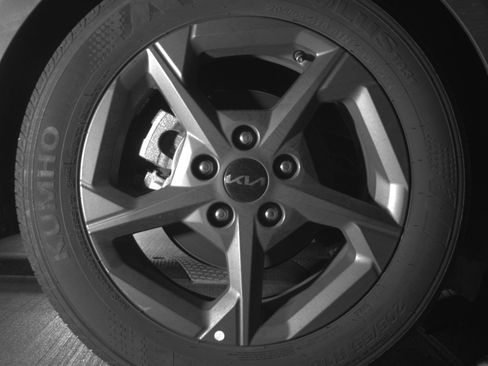 Used 2025 Kia K4 LXS image 15