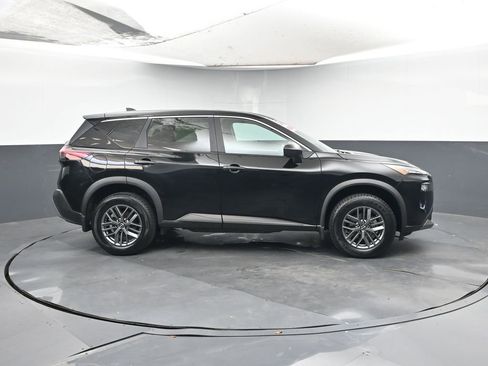 Used 2023 Nissan Rogue S image 6