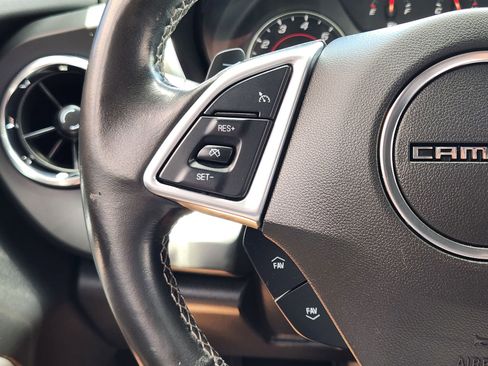 Used 2022 Chevrolet Camaro LT w/ Technology Package RWD image 31