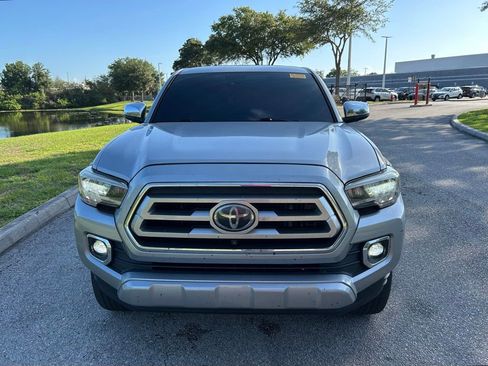 Used 2020 Toyota Tacoma Limited AWD/4WD image 9