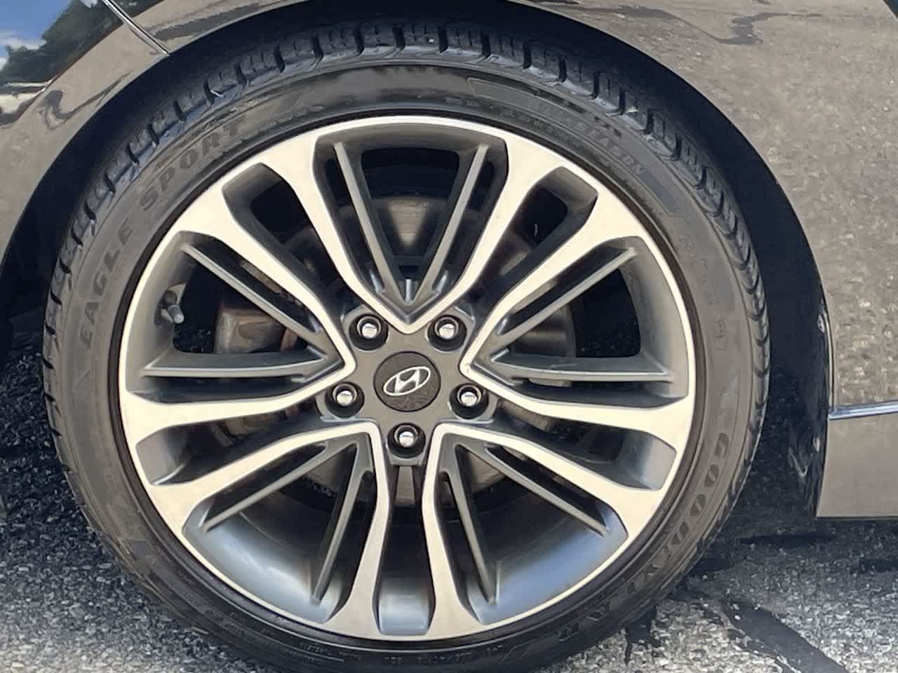 Used 2016 Hyundai Veloster Turbo FWD image 33