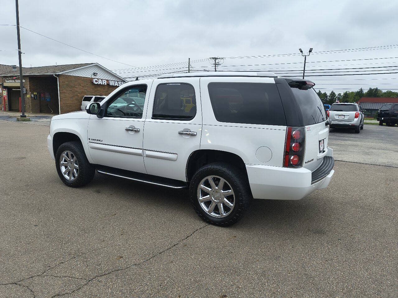 Used 2008 GMC Yukon Denali AWD/4WD image 9