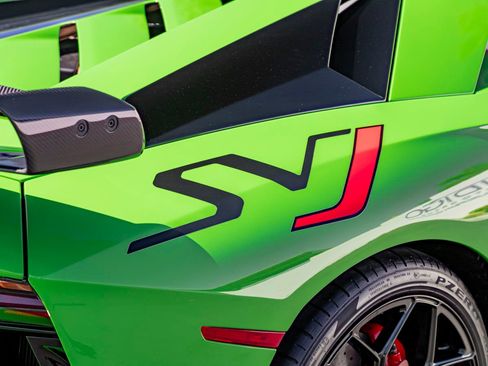 Used 2020 Lamborghini Aventador SVJ image 12