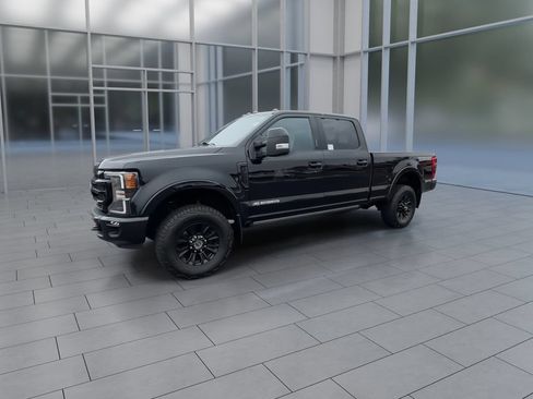 Used 2021 Ford F350 Lariat w/ Tremor Off-Road Package AWD/4WD image 4