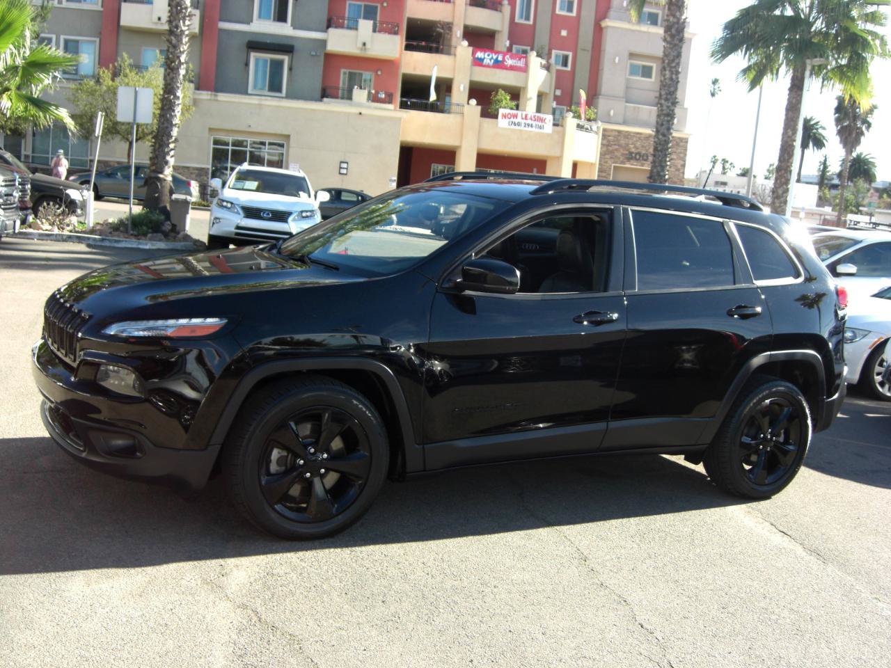Used 2018 Jeep Cherokee Limited w/ High Altitude Package FWD image 2