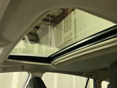 Used 2016 Toyota RAV4 XLE image 19