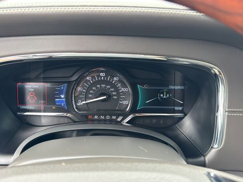 Used 2017 Lincoln Navigator Reserve AWD/4WD image 29