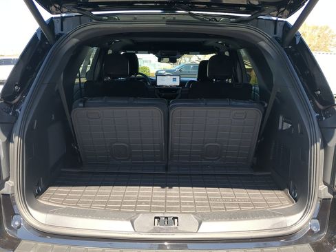 Certified 2025 Ford Explorer ST image 11