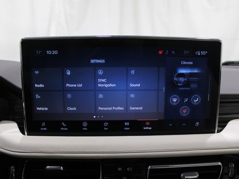 Certified 2021 Lincoln Nautilus Black Label image 20