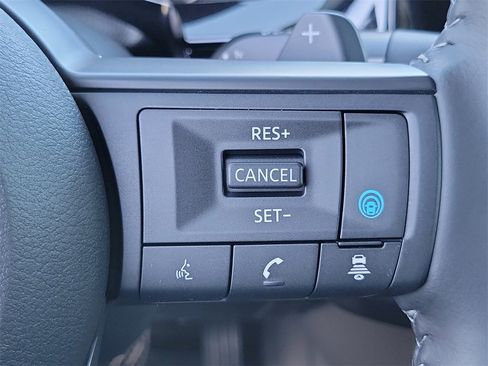 New 2025 Nissan Pathfinder SV image 12