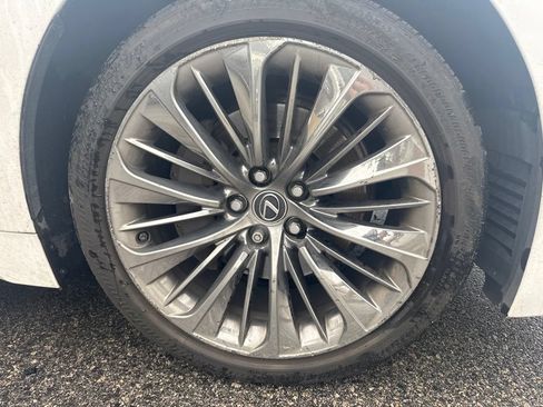 Used 2019 Lexus LS 500 w/ Interior Upgrade Package RWD image 4