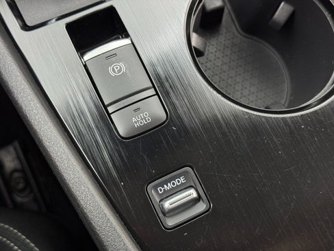 Used 2022 Nissan Rogue SV image 26