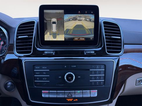 Used 2018 Mercedes-Benz GLS 450 4MATIC image 9