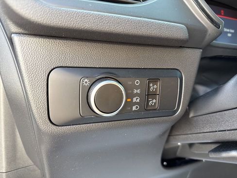 Used 2025 Ford Escape ST-Line w/ Cold Weather Package AWD/4WD image 18