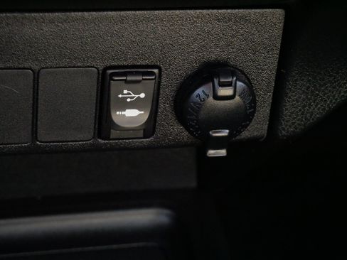Used 2013 Toyota RAV4 LE AWD/4WD image 29