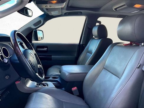 Used 2012 Toyota Sequoia Platinum image 19