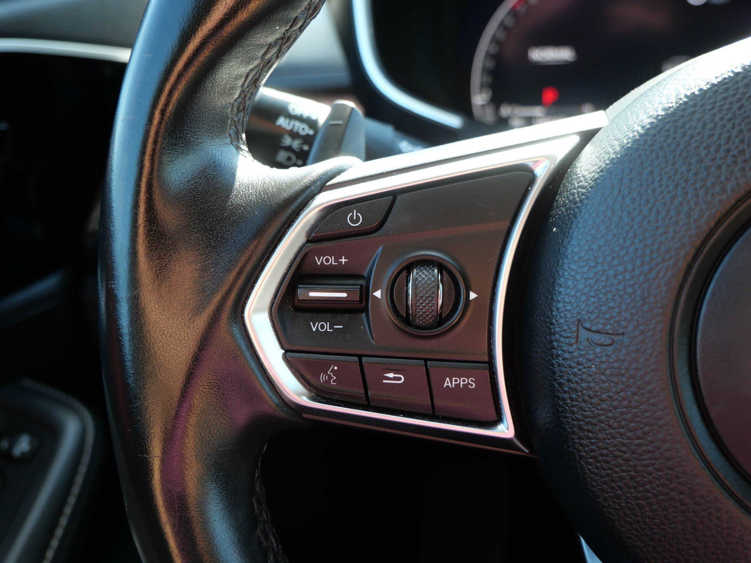 Used 2022 Acura MDX w/ Technology Package AWD/4WD image 9